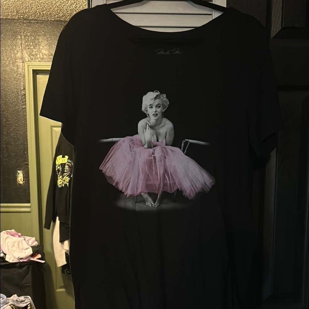 Marilyn Monroe Fitted Tee